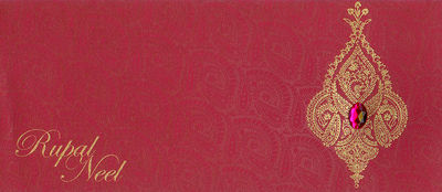 Maroon Metallic Wedding Card Size: Multiple