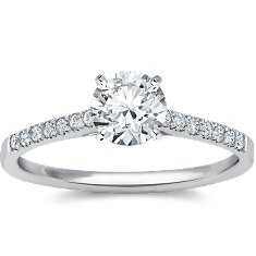 Elegant Design Diamond Ring Excellent