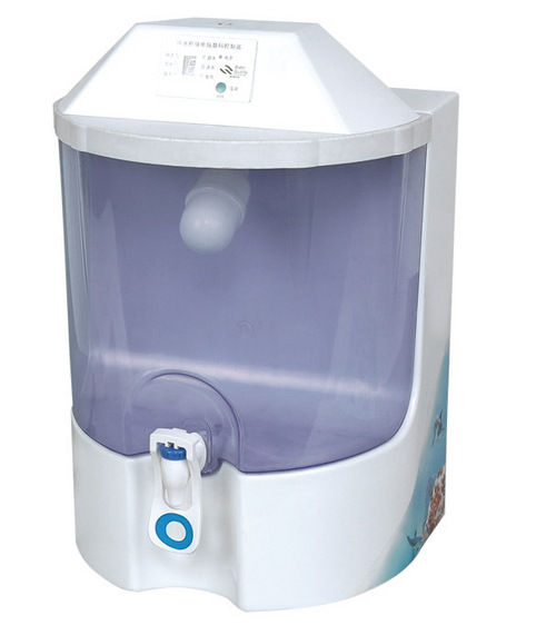 White Smooth Functioning Water Dispenser