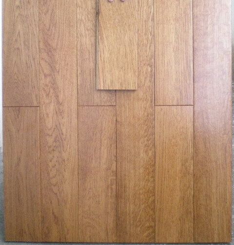 Brown Anti Slip Oak Wood Flooring