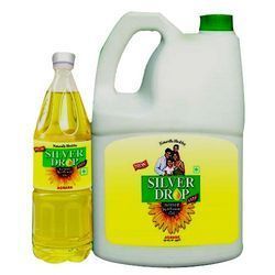 Refined Sunflower Oil - G.L.C. Tested from Alfa-Laval Plant, Natural Flavor and Light Yellow Color with Longer Shelf Life