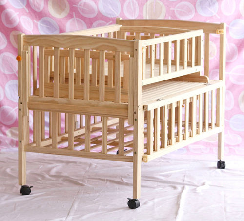 Natural Wooden Multifunctional Baby Crib With Cradle