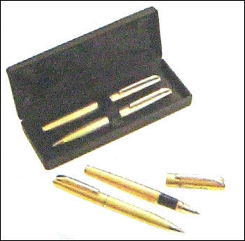 Golden Sleek Design Pen Set