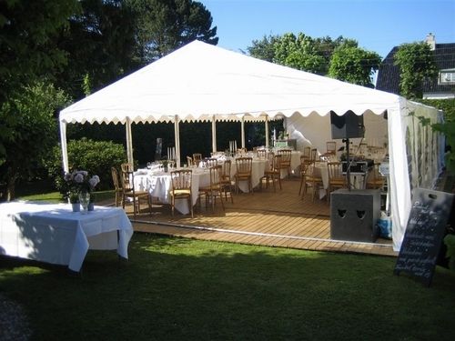 White Easy To Install Party Tent