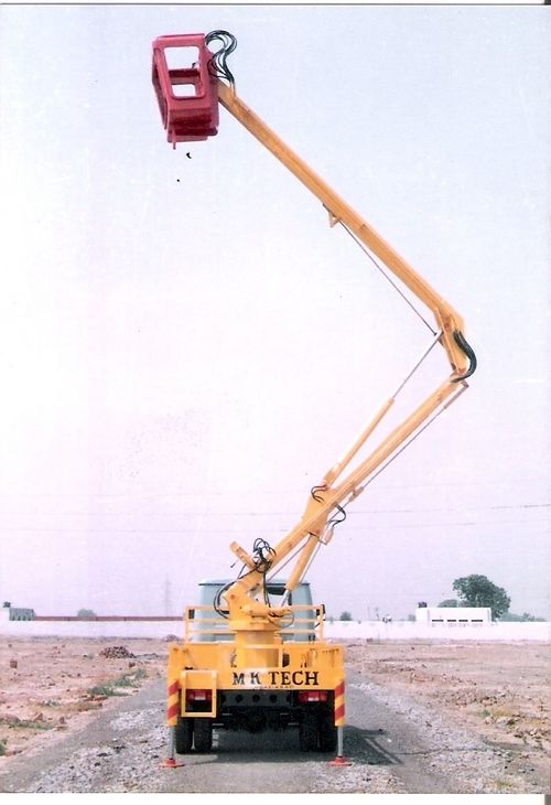 Industrial Hydraulic Platform Crane Lifting Capacity: 250  Kilograms (Kg)