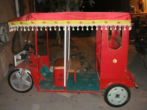 Red Color Designer Electric Tricycle Size: Various Sizes Are Available