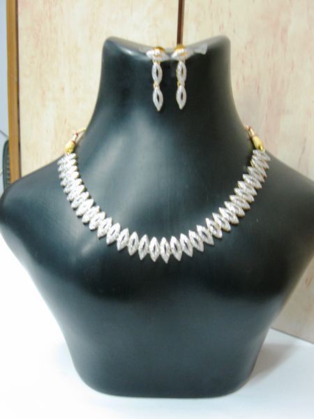 Womens Elegant Necklace 