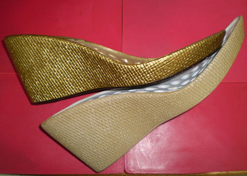 गोल्डन डिज़ाइनर PU फीमेल आउटसोल