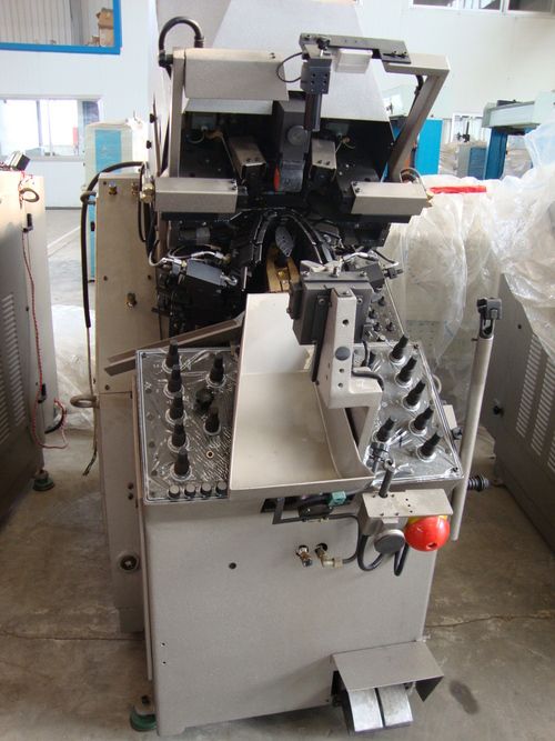 White Cerim Toe Lasting Machine