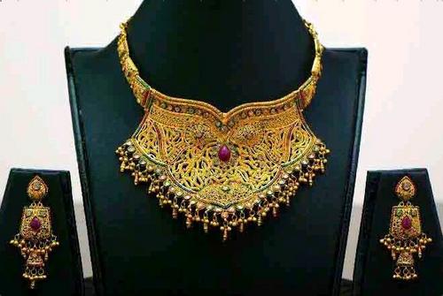 Aesthetic Gold Necklace Set