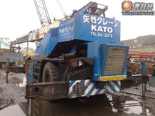 25 Ton Rough Terrain Crane