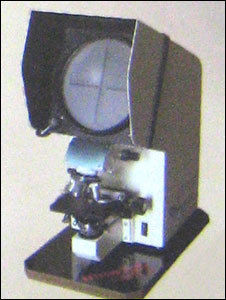 Polarising Projection Microscope