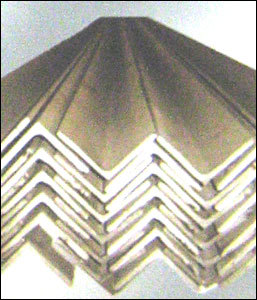 Stainless Steel Angles - Grade 201 202 304 316L 317 | Thickness 2mm to 100mm Width 20mm to 500mm Versatile Size Options