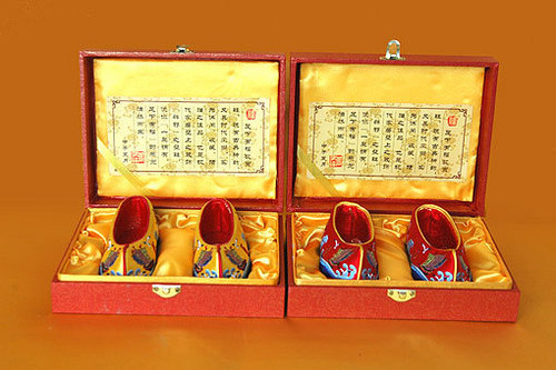 Ornament Embroidery Shoes