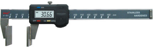 Calipers With Wide Measuring Face