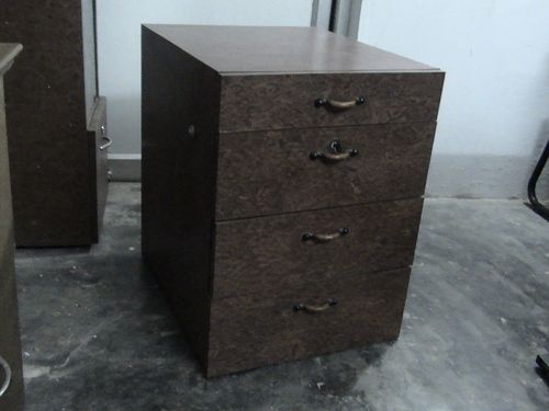 Loose Cabinet