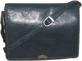 लेदर हैंग बैग