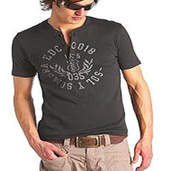  पुरुषों की हाई फ़ैशन टी-शर्ट
