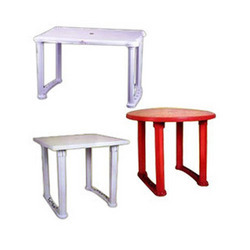 प्लास्टिक डाइनिंग टेबल