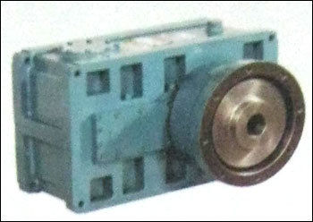 Extruder Gearbox - Power Up to 500 kW, Reduction Ratio 25.6:1 | Single Screw Design for Plastic and PVC Extrusion