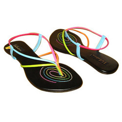 लो एंड मिड हील सैंडल