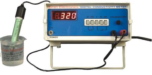 Digital Conductivity Meter