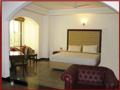 Rooms - 24 Hour Service Commitment | Home-Like Comfort, Personalized Amenities, Attentive Room Attendants