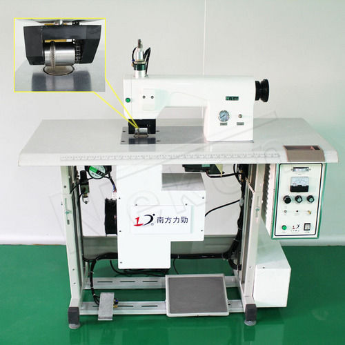 Ultrasonic Lace Sewing Machine