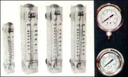 फ्लो मीटर और प्रेशर गेज