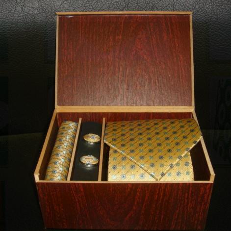 Hanky Cufflink Rosewood Set