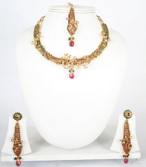 Splendid Imitation Necklace Set