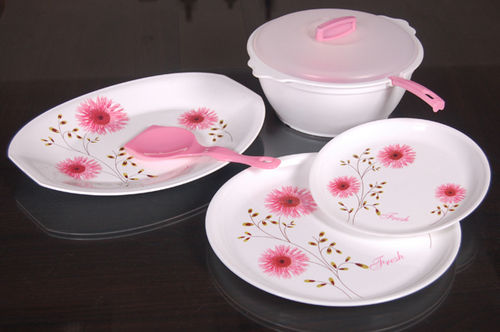 Plastic Dinner Sets