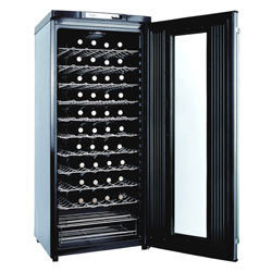 Refrigerators (WWCD17VSW)