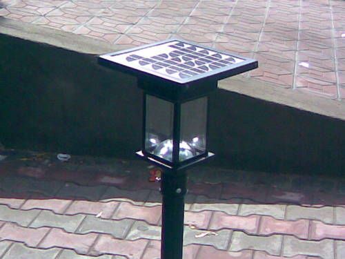 Solar Garden Lights - High Grade Materials, LED/CFL Based with Battery Integration | Customizable, Durable, Excellent Quality