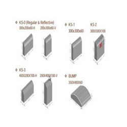  रेगुलर और रिफ्लेक्टिव फिनिश कर्ब स्टोन्स 