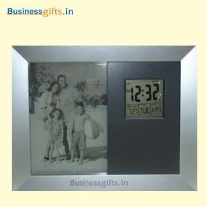 Photo Frame With Lcd Clock