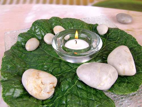 Clear Glass Candle Holder - Elegant Design with River Rock Accents, Green Leaf and Glass Plate Included