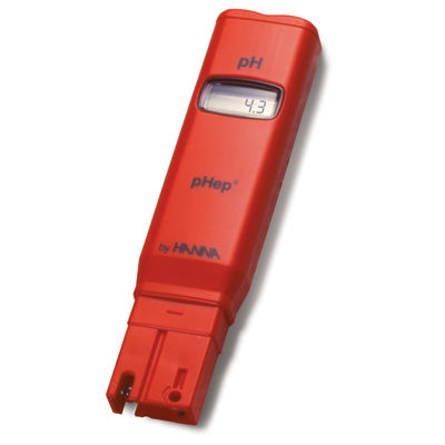 pH Meter - Range 0.0 to 14.0 pH, Resolution 0.1 pH, Accurate to 0.1 pH at 20C, Lightweight 95g, Dimensions 175x41x23mm, Durable Battery Life of 700 Hours