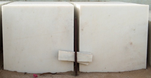 Makrana White Albetto