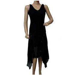 Ladies Evening Wear - Luxurious Fabric, Trendy Styles | Elegant Designs, Comfortable Fit, Vibrant Colors