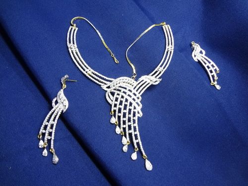 Ad Necklace Set