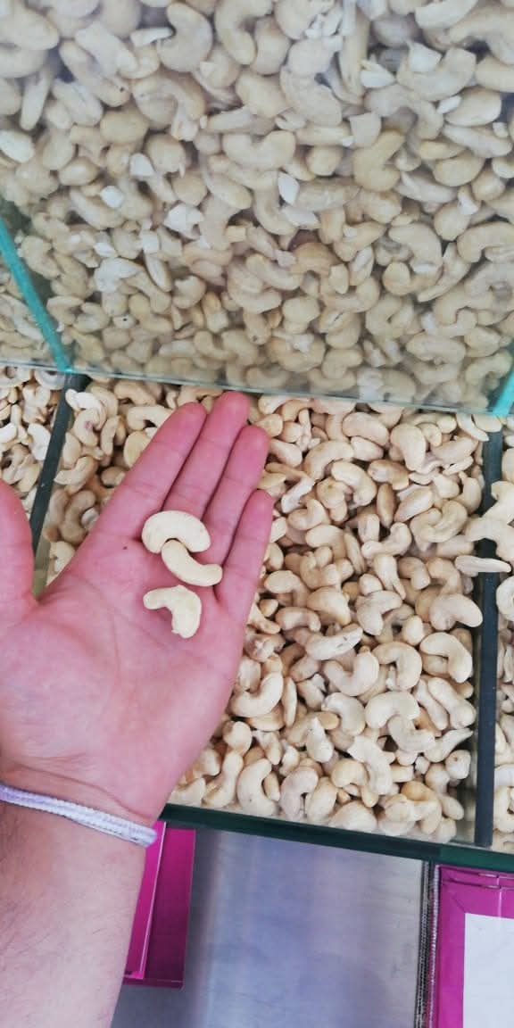 Premium Cashew Nuts - Broken (%): 3