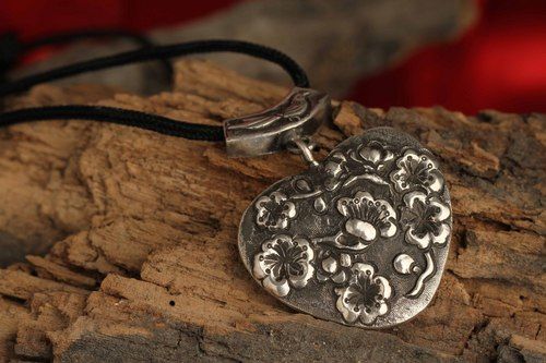 Sterling Silver Antique Pendant Necklace