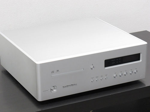 LUXMAN D-08 CD Player