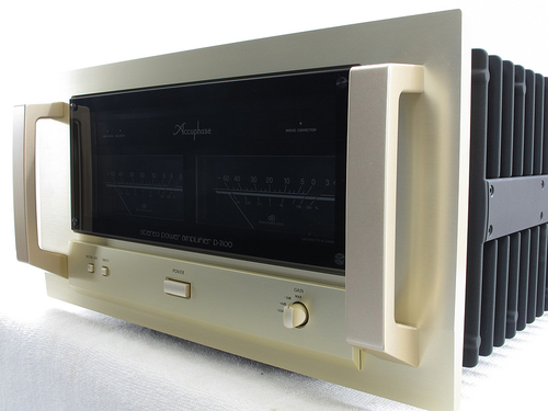 Stereo Power Amplifier Accuphase P-7100