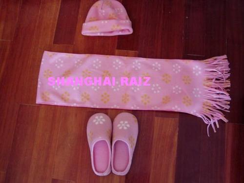 कैप और स्कार्फ सेट (Set070036)