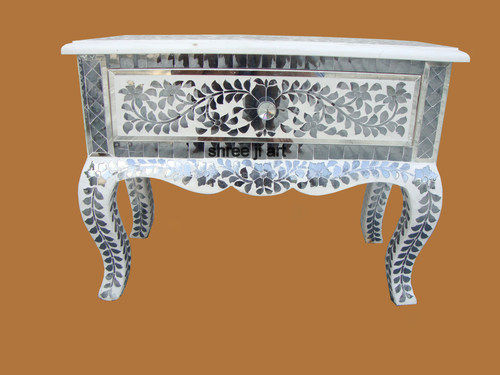 Thikri Glass Drawer