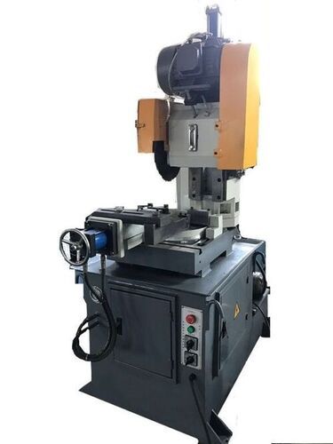 Hydraulic Pipe Cutting Machine BladeÂ Size: 425 X 2.5 X 32