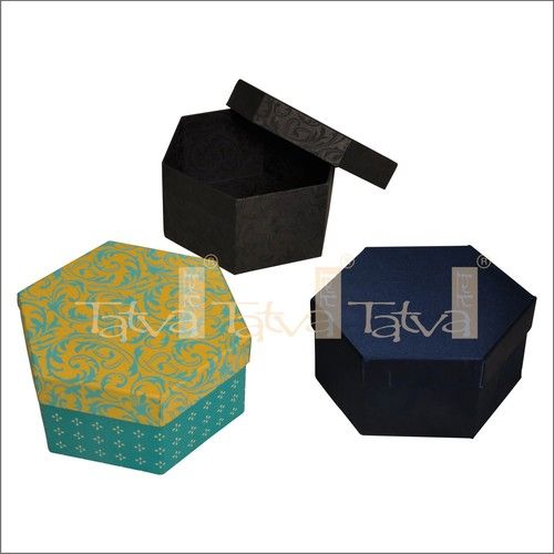 Cardboard Gift Box - Sturdy Design , Ideal for Packing and Gifting Solutions