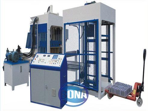 QT8-15 Concrete Block Making Machine